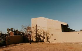 Vila Astra - jacuzzi gigante, telão 120 polegadas, próximo de tudo